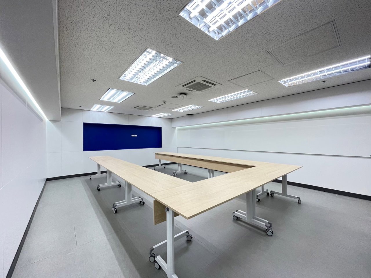 PCG Production MEETING ROOM_2