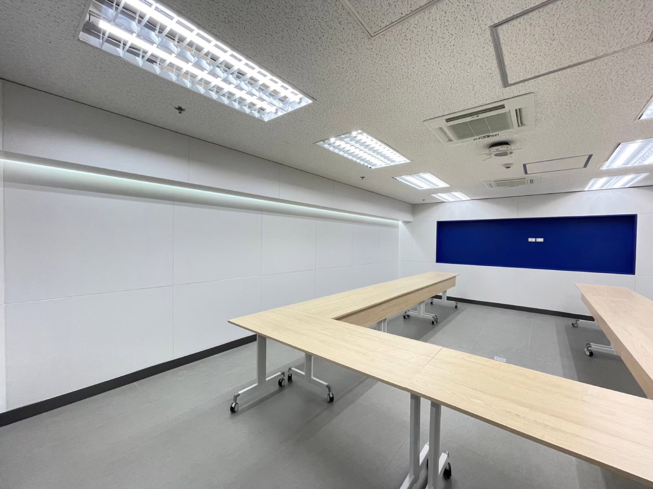 PCG Production MEETING ROOM_4
