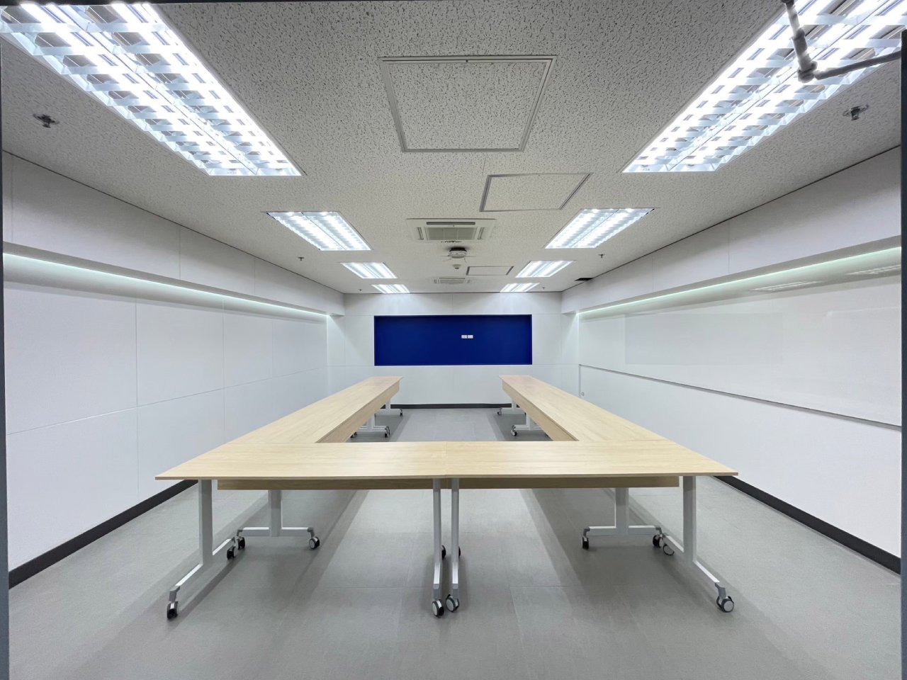 PCG Production MEETING ROOM_5